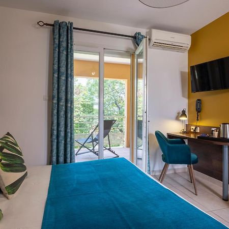 The Originals City, Hotel Cote Sud, Marseille Est Allauch Exterior photo