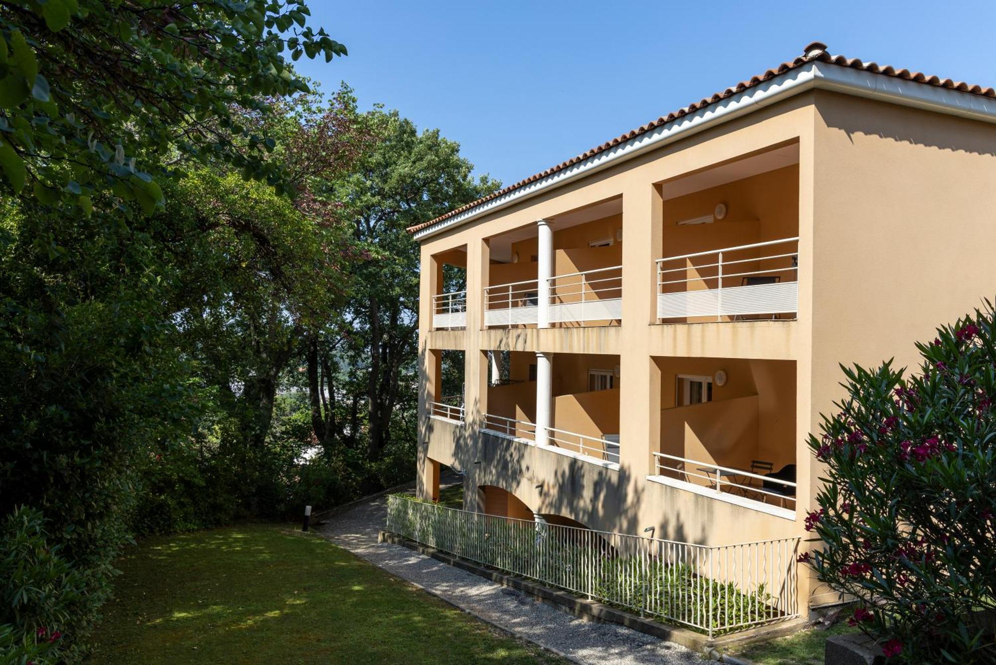 The Originals City, Hotel Cote Sud, Marseille Est Allauch Exterior photo