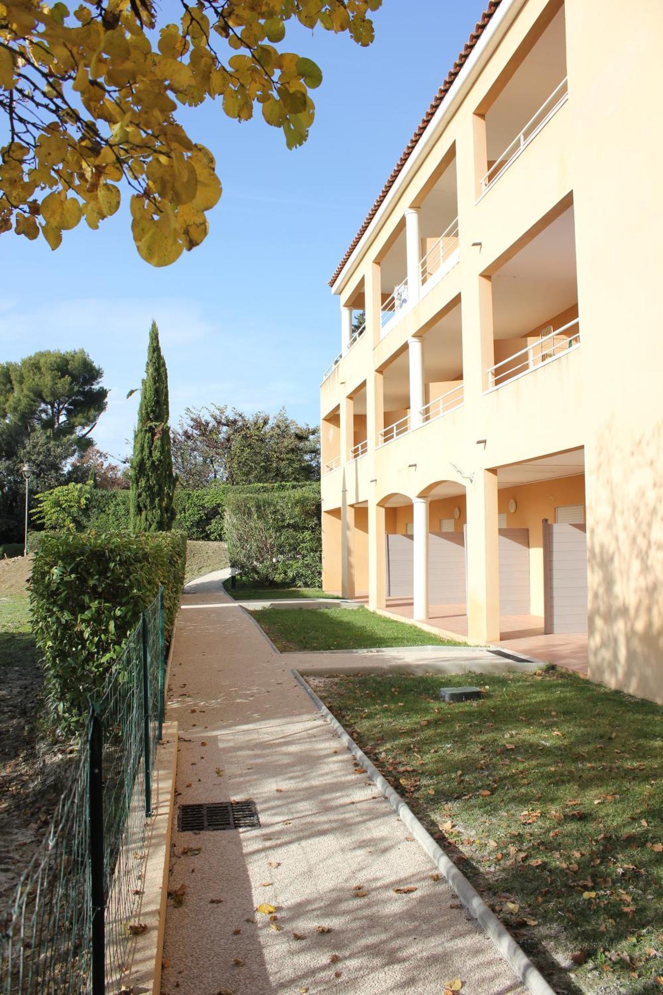 The Originals City, Hotel Cote Sud, Marseille Est Allauch Exterior photo