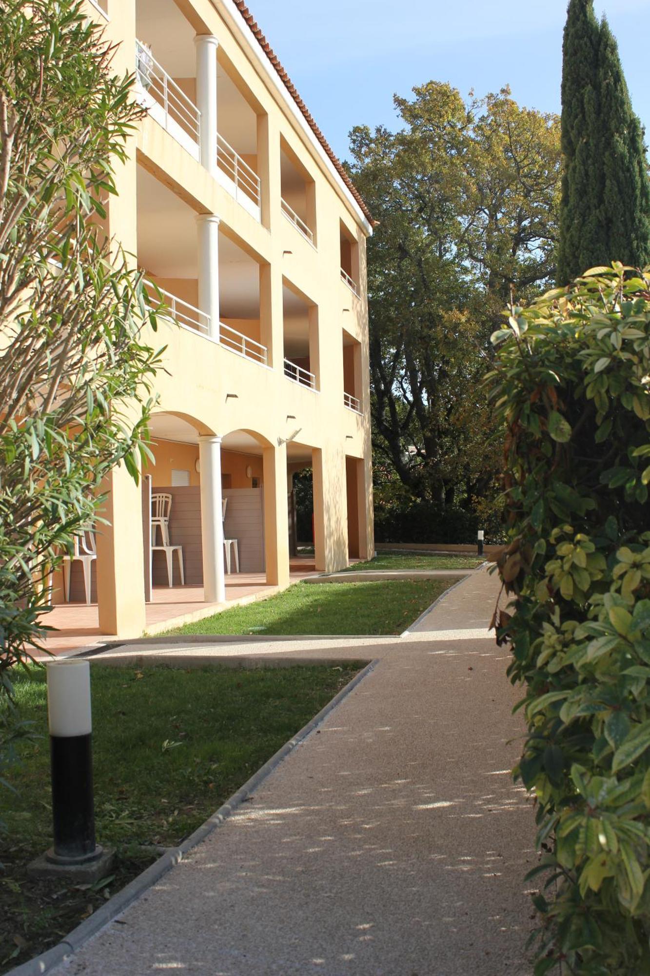 The Originals City, Hotel Cote Sud, Marseille Est Allauch Exterior photo